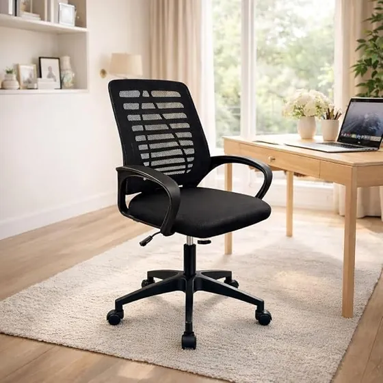 T-LoVendo de malla ligera con brazos, silla de escritorio de color negro con respaldo de malla transpirable — imagen 2 de 6