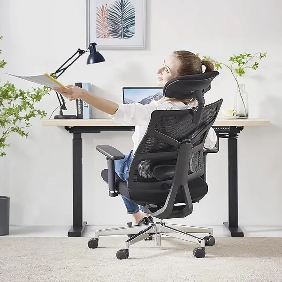 HOLLUDLE de respaldo adaptativo, silla de escritorio de color negro con respaldo de malla transpirable — imagen 2 de 6